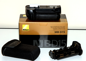 1-nikon-mb-d15.jpg