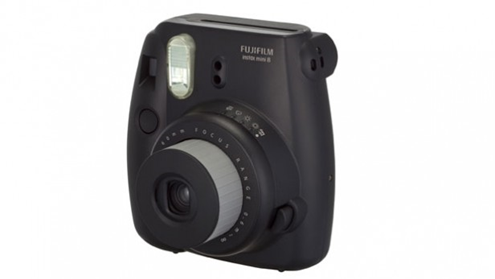 FujiFilm instax mini 8 http://static.trustedreviews.com/94/000028a25/0b15_orh348w620/FujiFilm-instax-mini-8-hold.jpg
